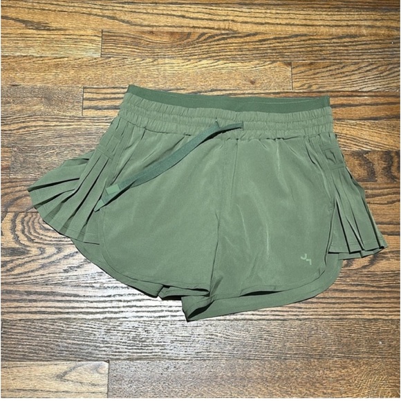 Green Shorts - Picture 7 of 7